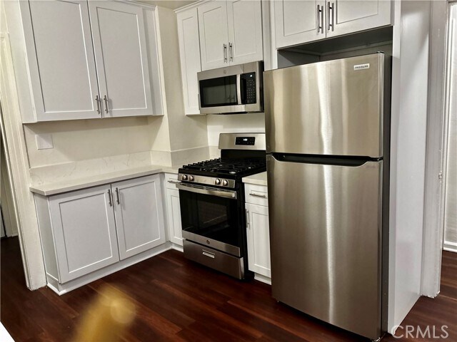 Foto del edificio - 647 W 112th St