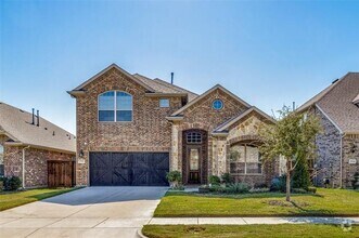 Building Photo - 2511 Linwood Dr