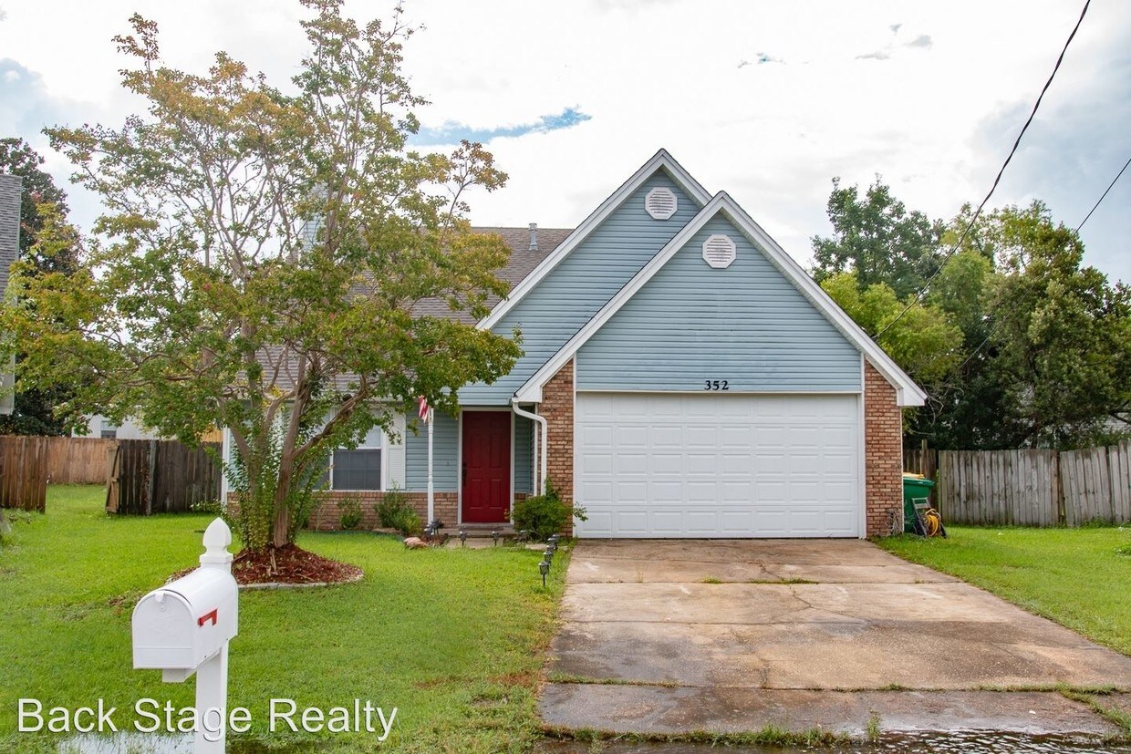 Primary Photo - 4 br, 2 bath House - 352 Brookwood Blvd