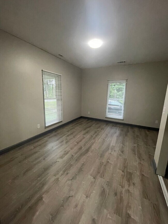 Foto del edificio - Newly Fully Renovated 3 bedroom 2 bath hom...