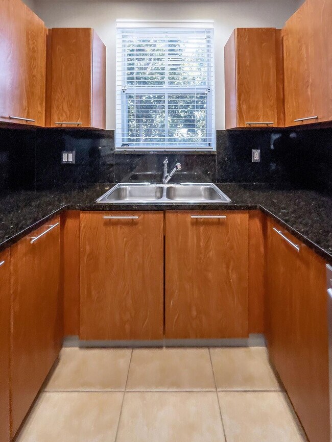 Foto del edificio - 2343 Vintage Dr