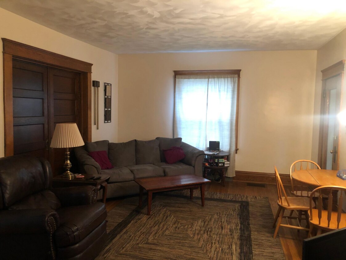 Foto del edificio - 2115 S Arch Ave
