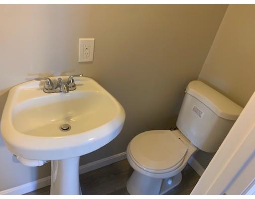 Building Photo - 108 W Main St