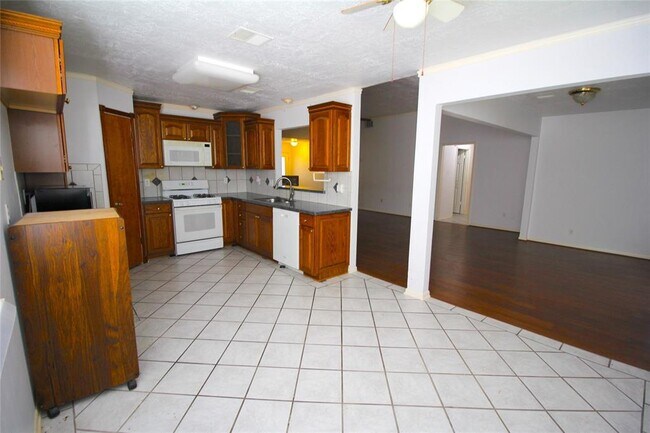 Foto del edificio - 935 Valley Ranch Dr