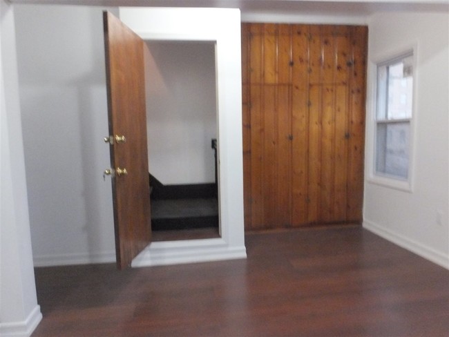 Building Photo - 65 Clifton Pl