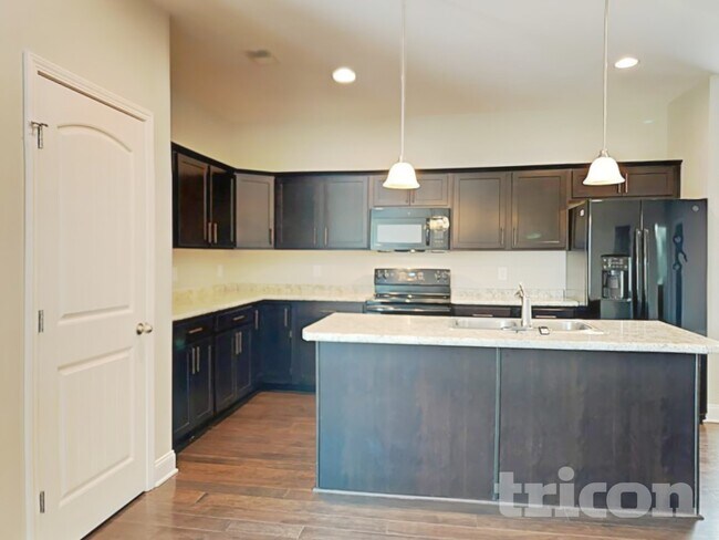 Foto del edificio - 200 Bexley Way