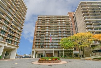 Building Photo - 152-18 Union Tpke