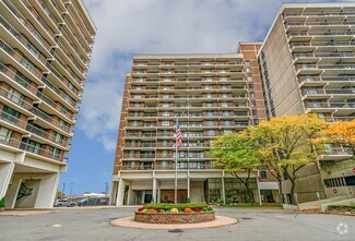 Building Photo - 150-38 Union Tpke