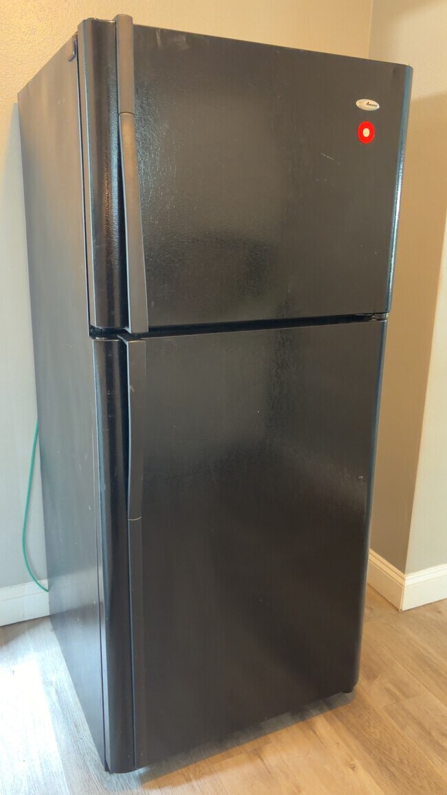 Refrigerador - 1335 Gregan Pl