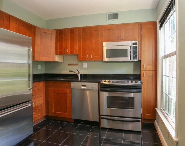 Foto del edificio - 1729 Corcoran St NW