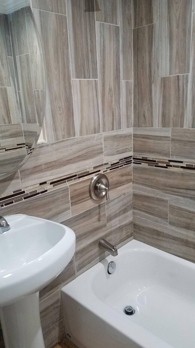 Building Photo - 11-18-18 Foam Pl