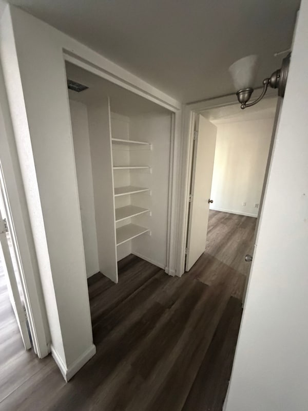 Building Photo - 2833 E Le Marche Ave