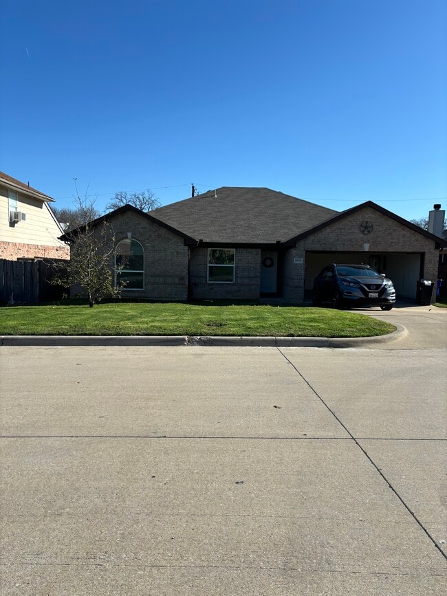 Foto del edificio - 1806 Rybovich Ln