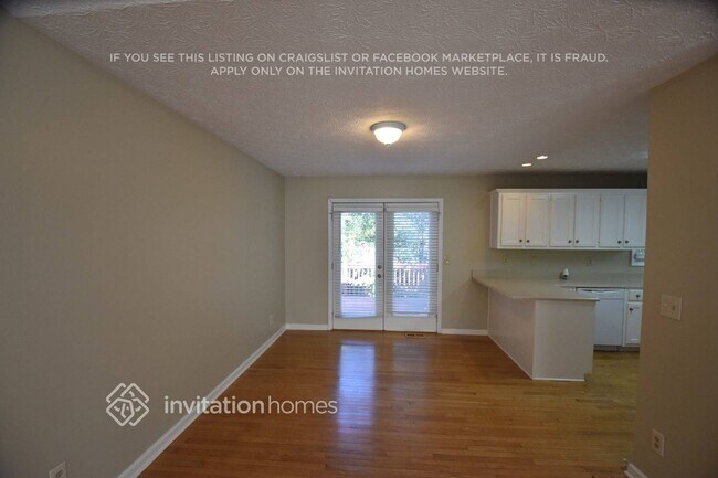 Building Photo - 380 Ashland Manor Dr