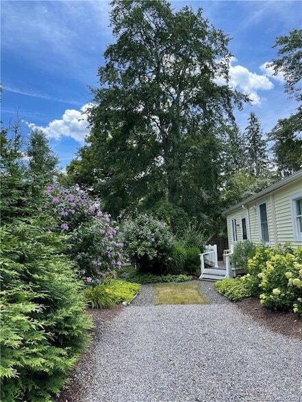 Building Photo - 6 Brunetto Grove