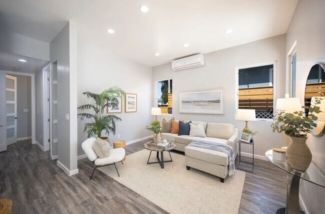 Foto del edificio - 6753-59 N Elman St