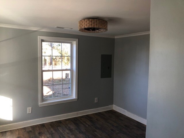 Foto del edificio - 6135 Red Bluff Rd