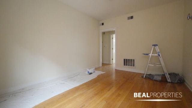 Building Photo - 1 bedroom in CHICAGO IL 60657