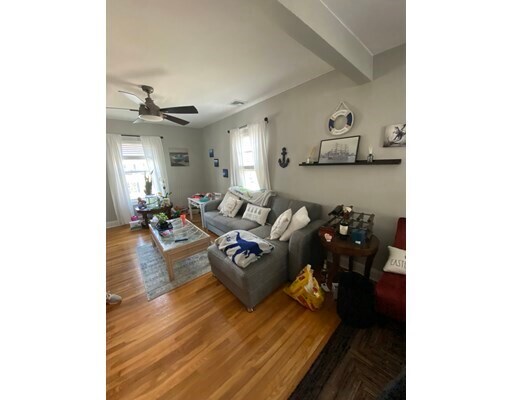 Foto del edificio - 157 Bellevue Rd