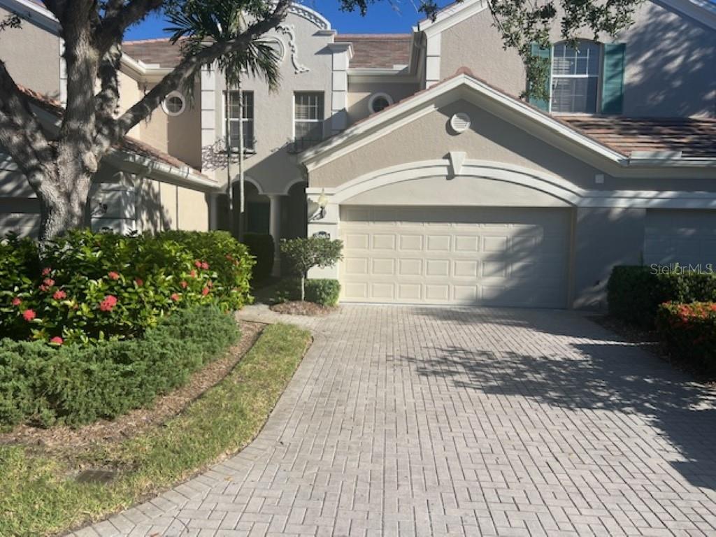 Foto principal - 5264 Bouchard Cir