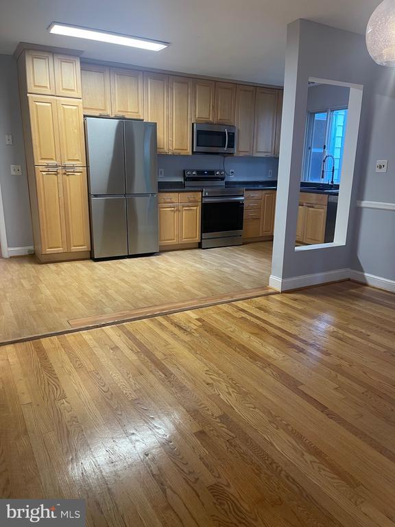 Foto del edificio - 5528 Warwick Pl