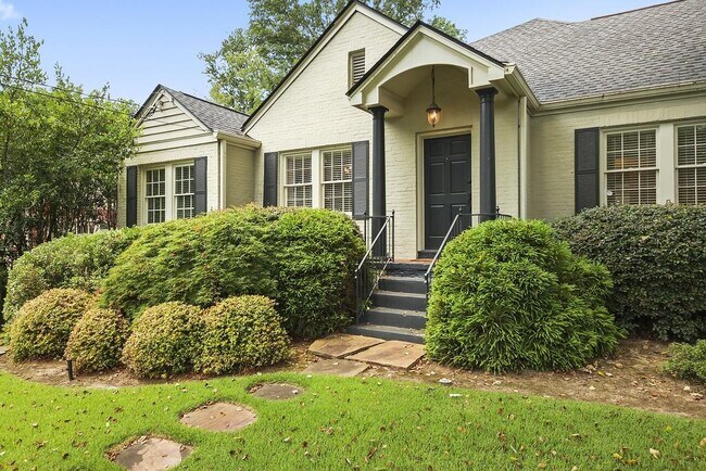 Foto del edificio - 2880 Alpine Rd NE