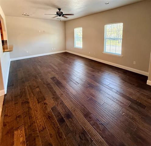 Foto del edificio - 910 E 3rd St