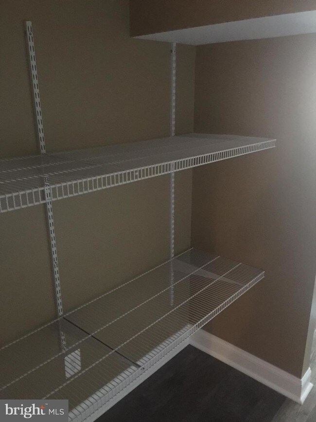 Foto del edificio - 4325 Seidel Ave
