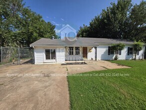 Building Photo - 4517 SE 25th St