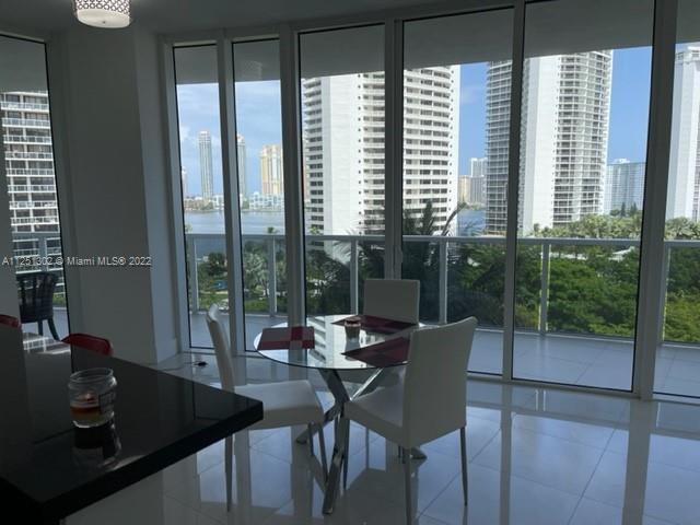 Foto del edificio - 4100 Island Blvd