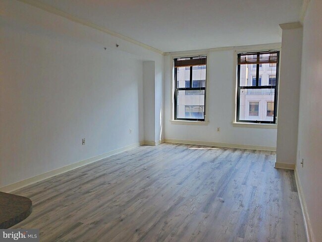 Foto del edificio - 631 D St NW