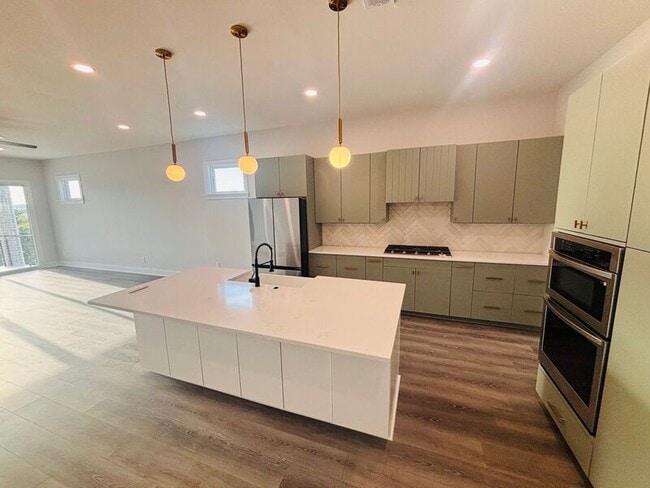 Building Photo - 87 Tournay Cir