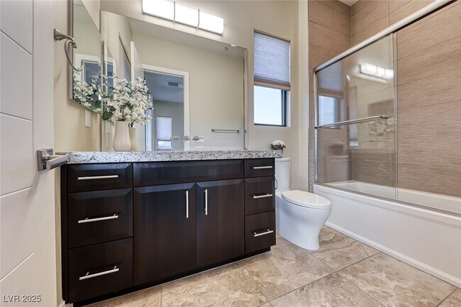 Building Photo - 72 Bella Lago Ave