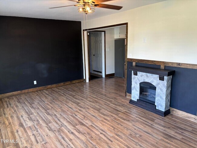 Foto del edificio - 2703 W Walnut St