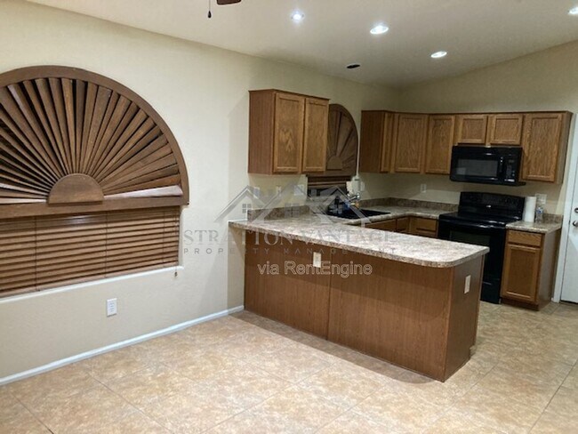 Foto del edificio - 4445 E Amarillo Dr