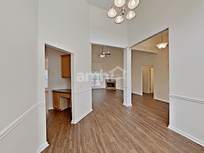 Building Photo - 77 Bedford Park Dr