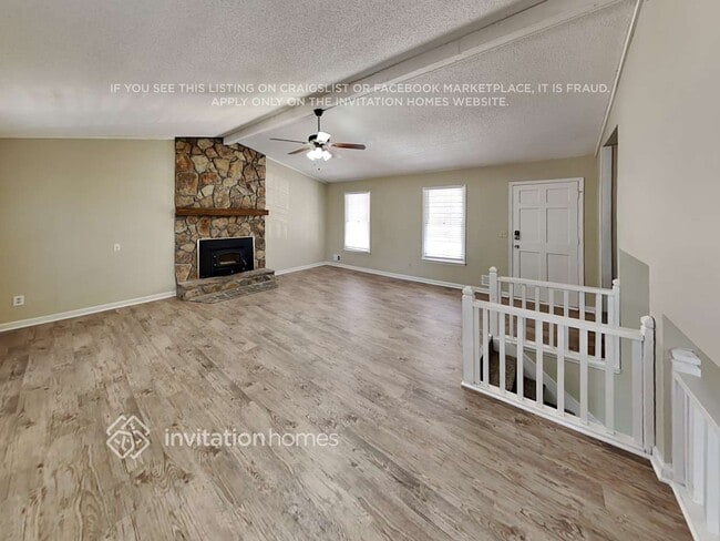 Foto del edificio - 4129 Buckingham Pl