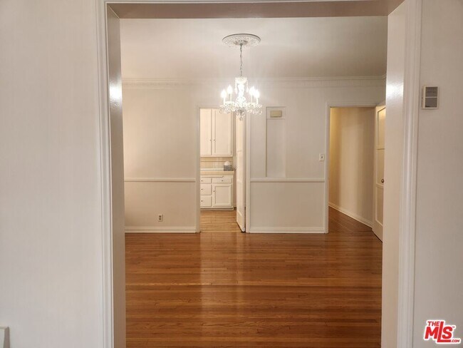 Foto del edificio - 3330-3330 5th St