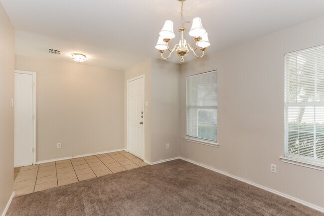 Building Photo - 6614 Jadaglen Dr