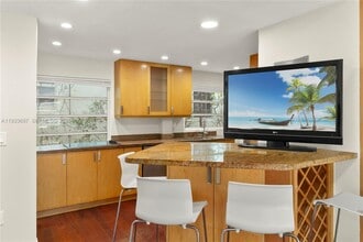 Building Photo - 1605 Euclid Ave