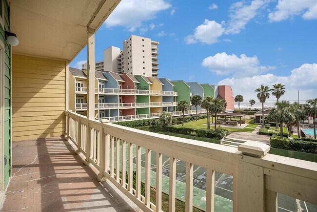 Building Photo - 7820 Seawall Blvd