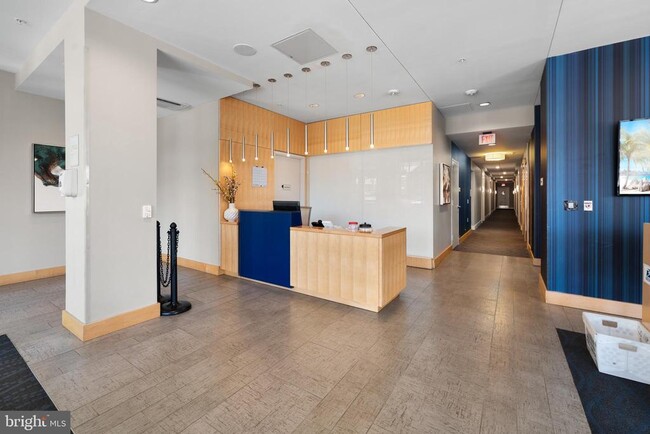 Foto del edificio - 1320 Fenwick Ln
