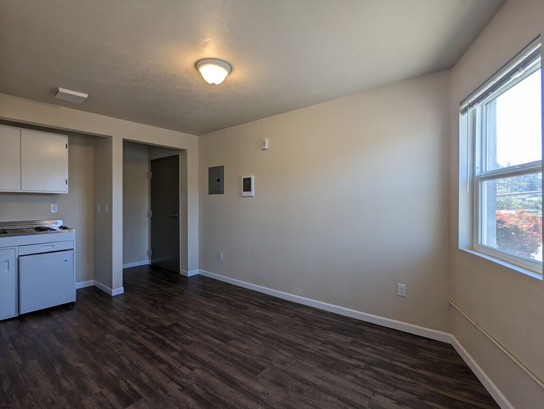 Foto principal - Nice 1-Bedroom, 1-Bath Apartment In Downto...