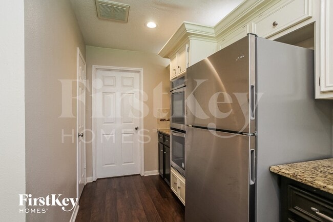 Foto del edificio - 4754 Hickory Downs Dr