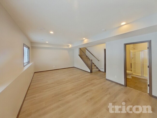 Building Photo - 16043 Estate Ln