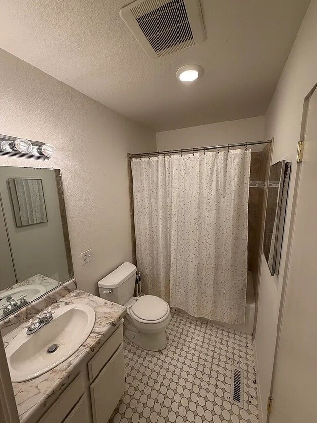 Building Photo - 1225 Elegante Ln