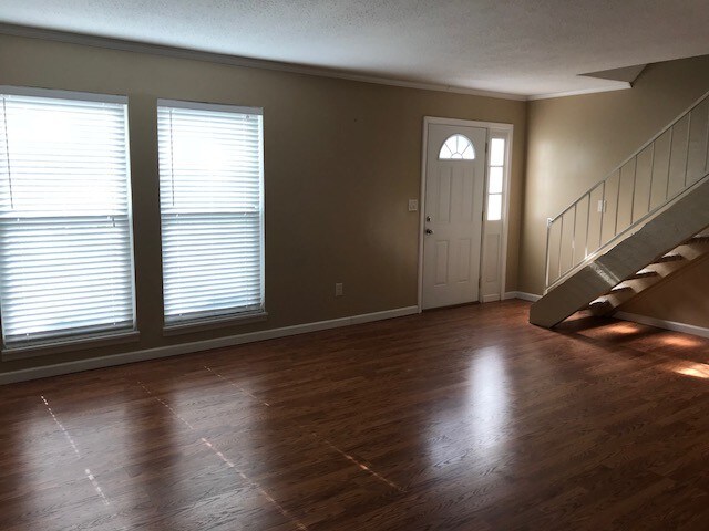 Primary Photo - 3853 S Quail Ln