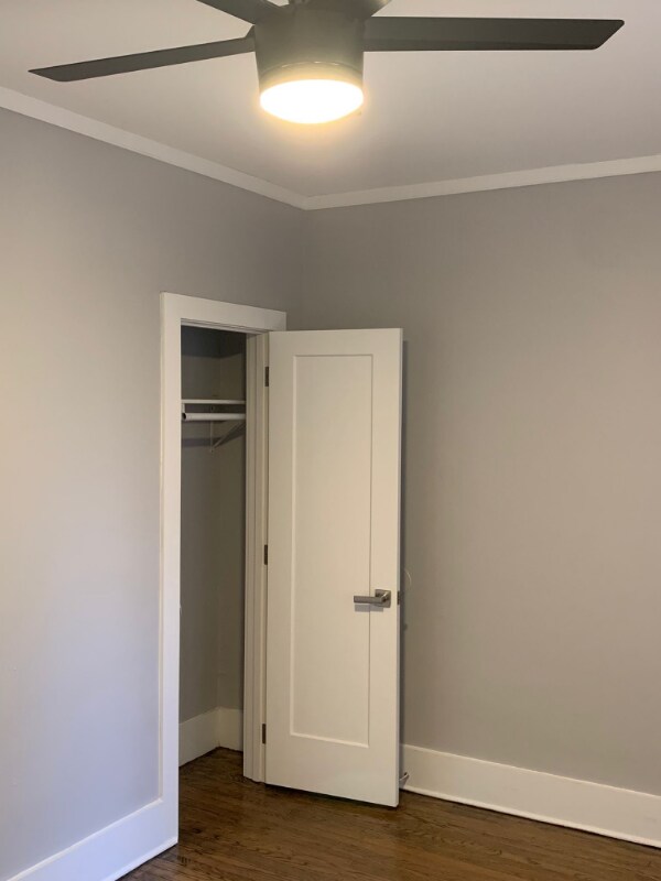 Foto del edificio - 6100 McCallum St