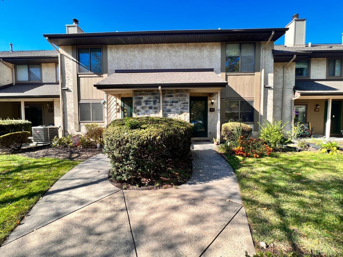 61 Hampshire Dr, Plainsboro Township, NJ 08536 Condo for Rent in