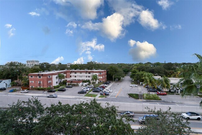 Foto del edificio - 520 SE 5 Ave